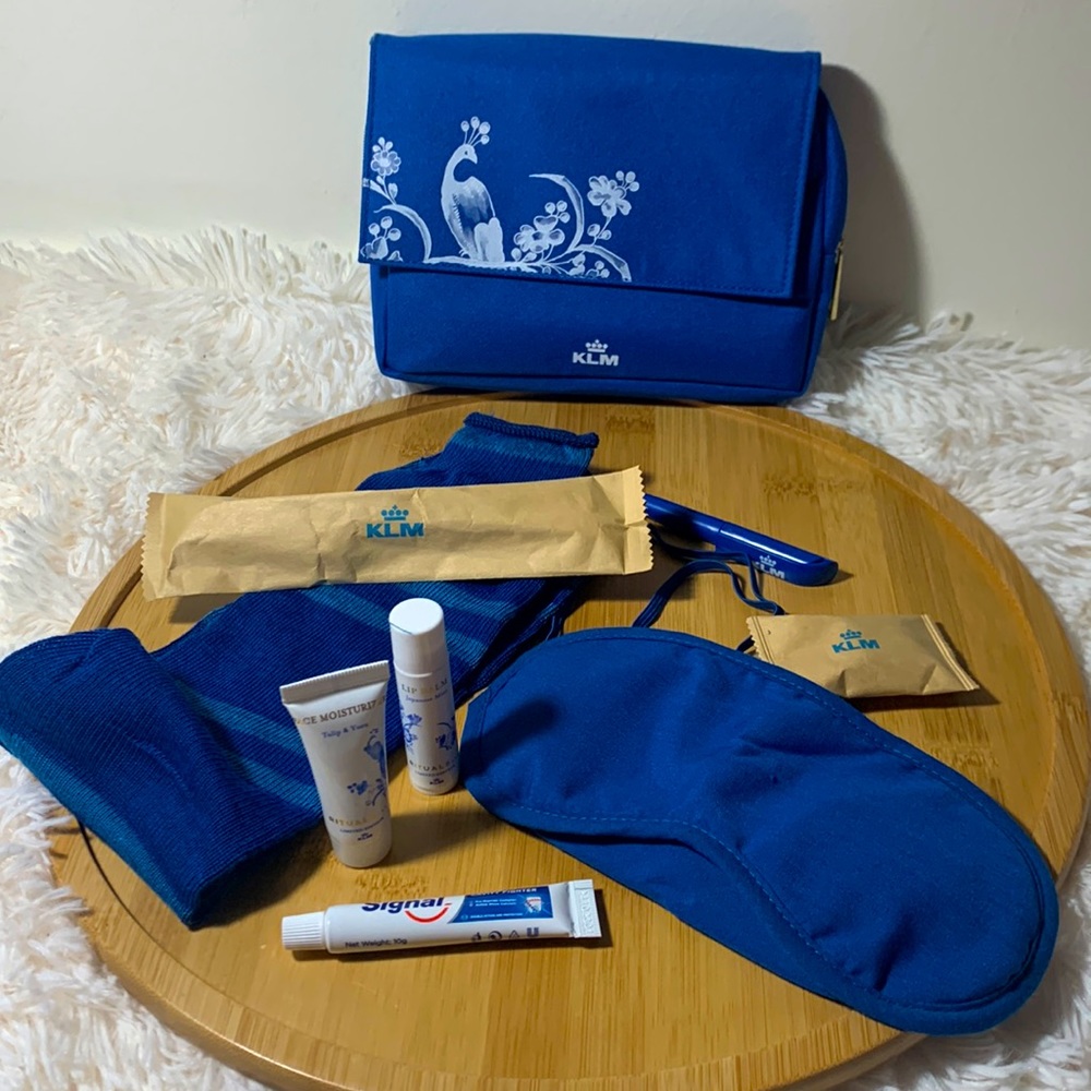 KLM Travel Kit